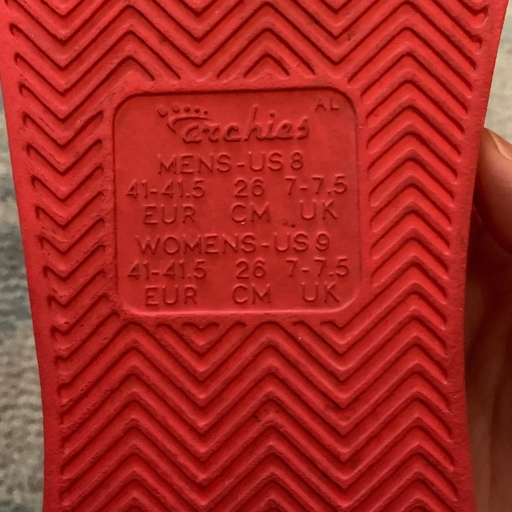 Archies Red Flip Flops - Picture 3 of 3